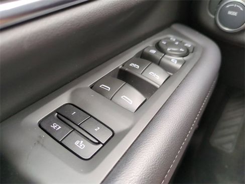 Certified 2021 Chevrolet Tahoe Z71 w/ Luxury Package image 30