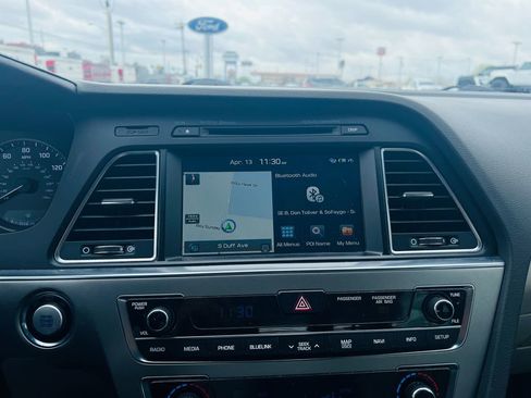 Used 2015 Hyundai Sonata Limited w/ Option Group 05 image 10