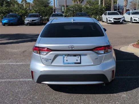 Used 2022 Toyota Corolla LE image 7