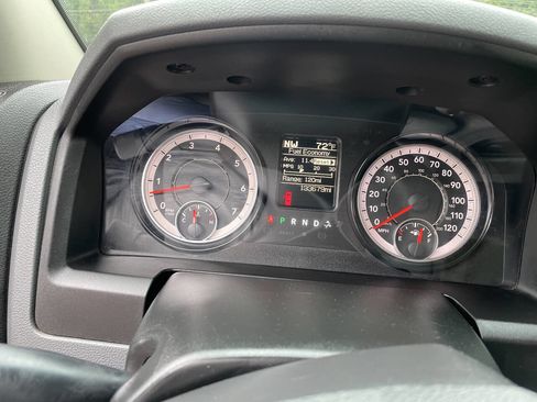 Used 2019 RAM 1500 Classic SLT image 19