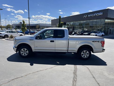 Used 2017 Ford F150 XLT w/ Equipment Group 301A Mid AWD/4WD image 12