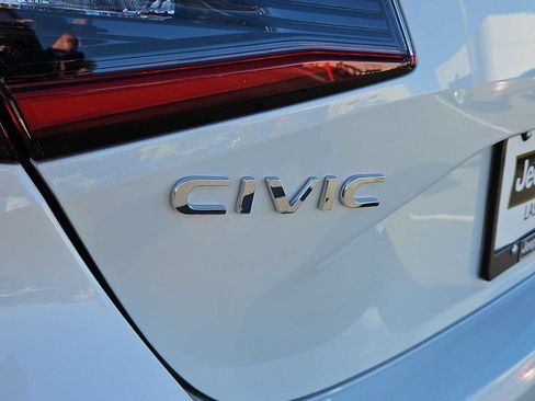 Used 2024 Honda Civic Sport Touring image 13
