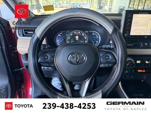 Used 2020 Toyota RAV4 Limited image 21