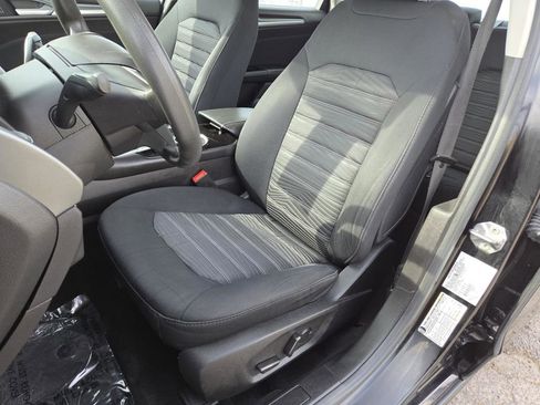 Used 2016 Ford Fusion SE FWD image 19