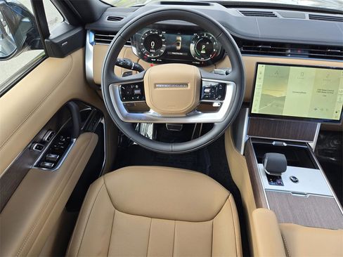 New 2026 Land Rover Range Rover SE image 10