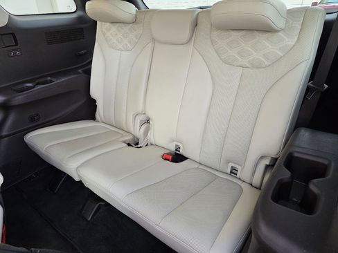 Used 2020 Hyundai Palisade Limited w/ Winter Weather Package image 34