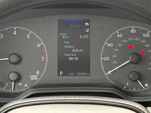 Certified 2025 Toyota Corolla LE FWD image 29