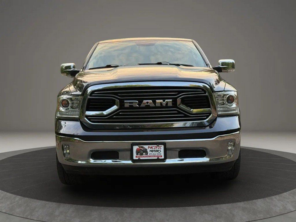 Used 2019 RAM 1500 Laramie AWD/4WD image 5