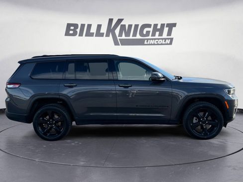 Used 2022 Jeep Grand Cherokee L Laredo image 6