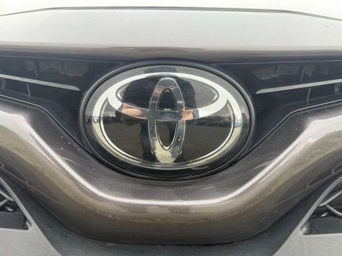 Used 2024 Toyota Camry SE image 19