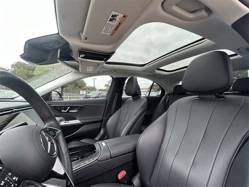 Used 2024 Mercedes-Benz E 350 4MATIC Sedan image 12