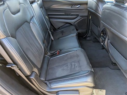 Used 2024 Jeep Grand Cherokee L Altitude image 29