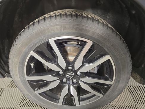 Used 2020 Honda Pilot Touring image 11