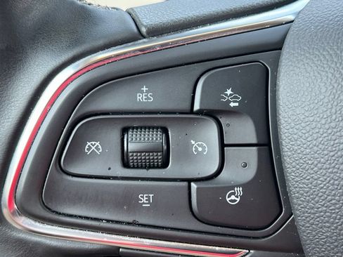 Used 2025 Buick Encore GX Avenir w/ Avenir Technology Package AWD/4WD image 13