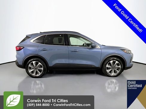 Used 2025 Ford Escape Platinum image 18