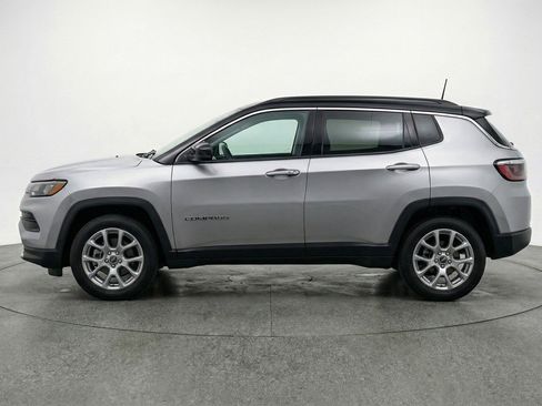 Used 2025 Jeep Compass Limited image 5