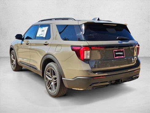 New 2026 Ford Explorer ST-Line w/ ST-Line Street Pack RWD image 9