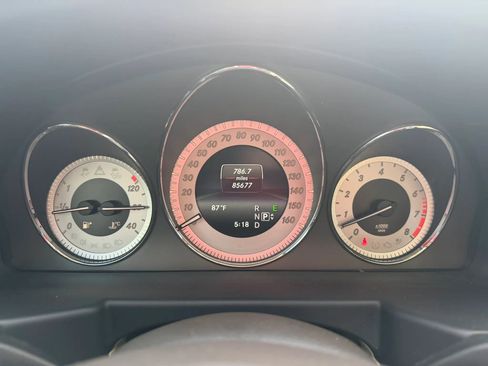 Used 2015 Mercedes-Benz GLK 350 2WD image 18
