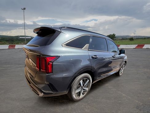 Used 2021 Kia Sorento S w/ Panoramic Sunroof Package FWD image 3