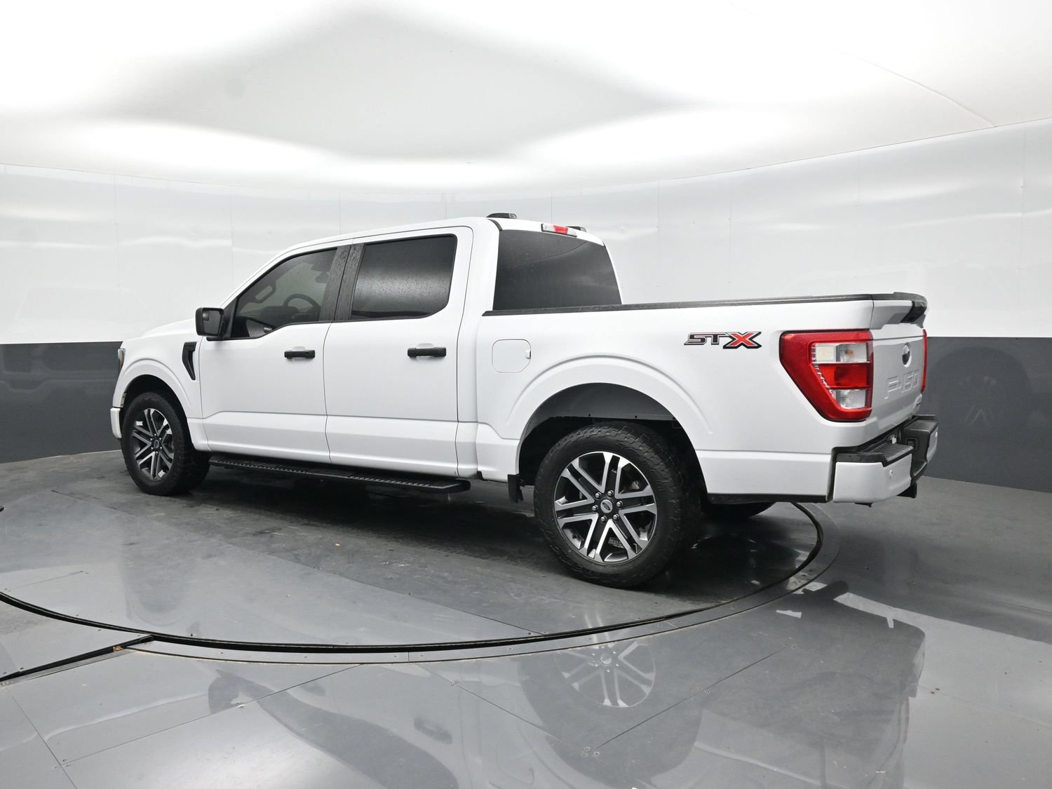 Used 2023 Ford F150 XL w/ STX Appearance Package RWD image 4