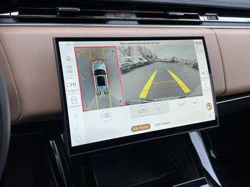 Used 2025 Land Rover Range Rover Sport SE image 17