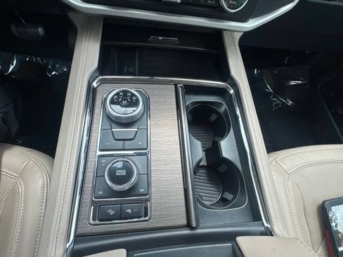 Used 2024 Ford Expedition Max Limited AWD/4WD image 26