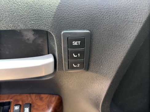 Used 2012 Toyota Tundra Limited w/ Memory Pkg AWD/4WD image 35