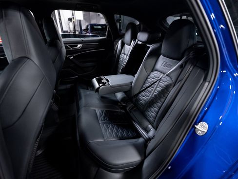 Used 2023 Audi RS 6 image 40