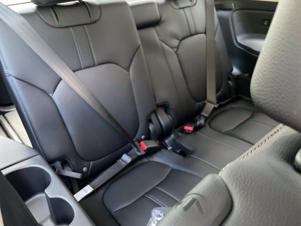 New 2026 Honda Pilot Touring image 10