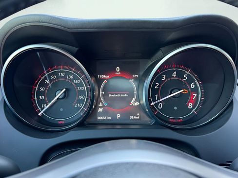 Used 2016 Jaguar F-TYPE R AWD/4WD image 28