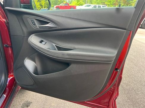 Used 2024 Buick Encore GX Avenir image 14