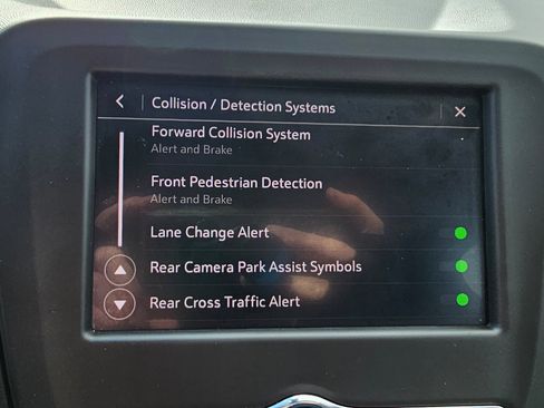 Used 2023 Chevrolet Equinox LT w/ Driver Convenience Package image 33