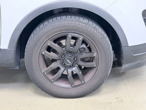 Used 2018 Ford Explorer FWD image 4