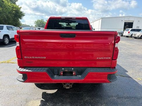 Used 2020 Chevrolet Silverado 1500 Custom w/ Custom Value Package AWD/4WD image 4