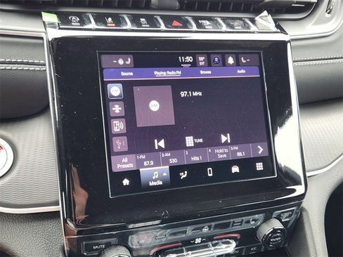 New 2025 Jeep Grand Cherokee Laredo w/ Luxury Tech Group I image 11