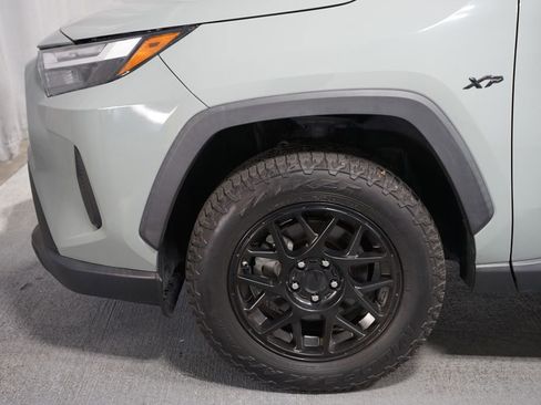 Used 2023 Toyota RAV4 XLE w/ Convenience Package FWD image 5