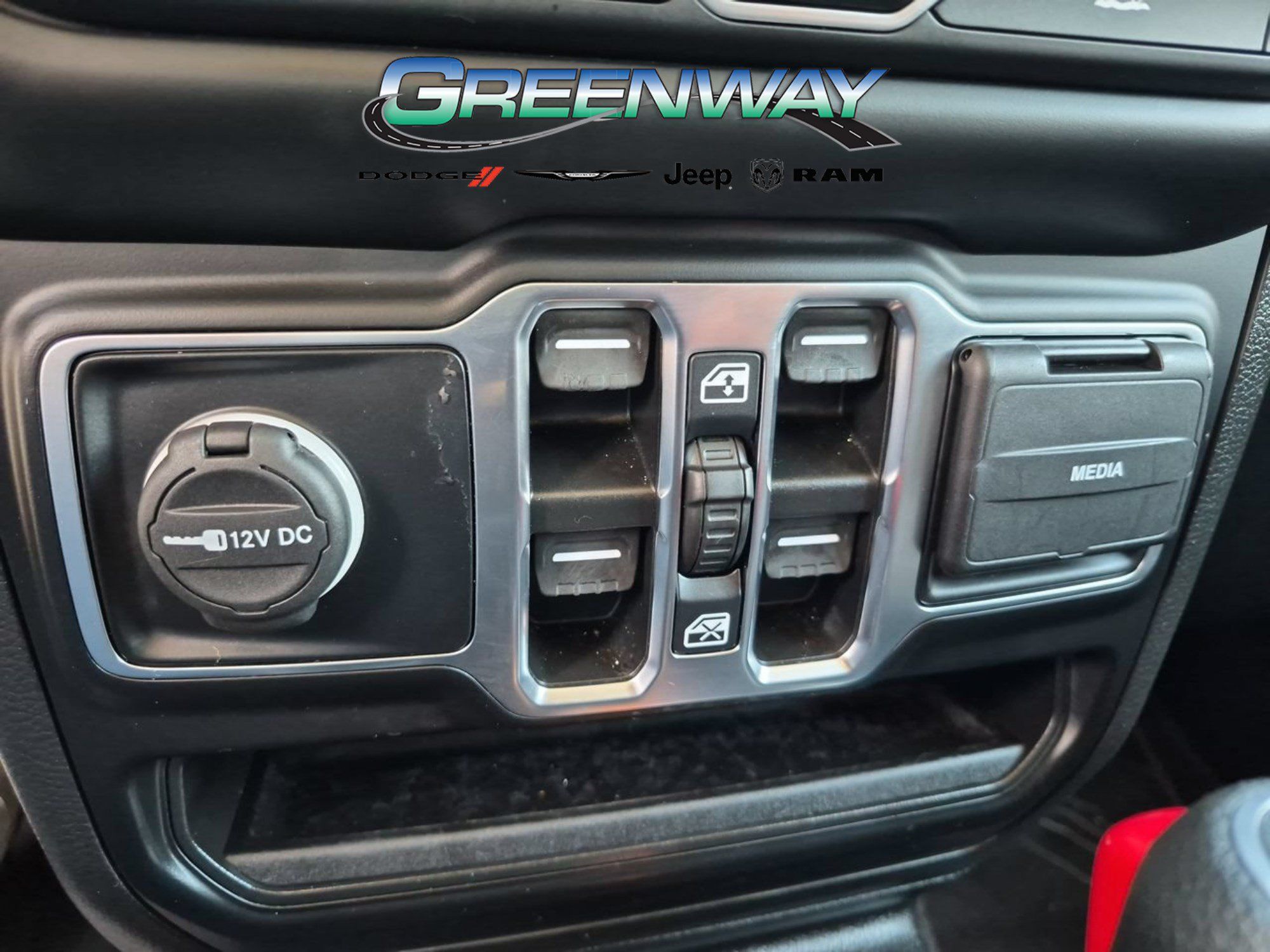 Used 2022 Jeep Gladiator Sport AWD/4WD image 17