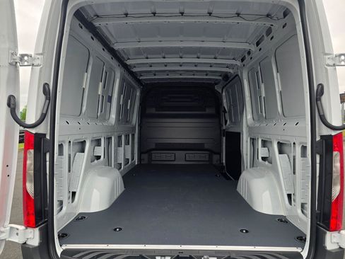 New 2026 Mercedes-Benz Sprinter 2500 image 14