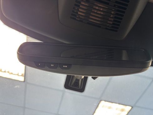 Used 2023 Nissan Pathfinder SL image 33