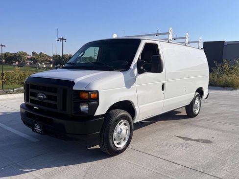 Used 2010 Ford E-150 and Econoline 150 image 4