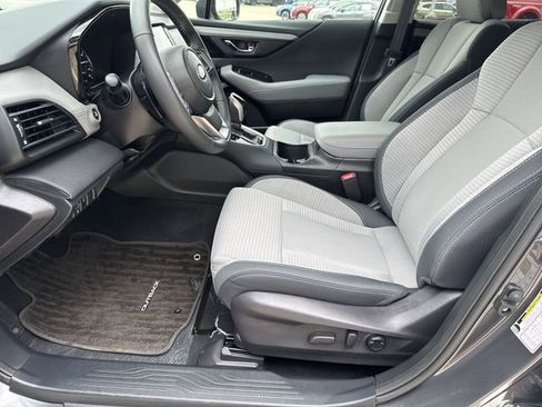 Used 2025 Subaru Outback Premium AWD/4WD image 18
