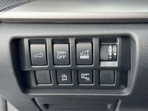 Used 2024 Subaru Forester Premium image 23