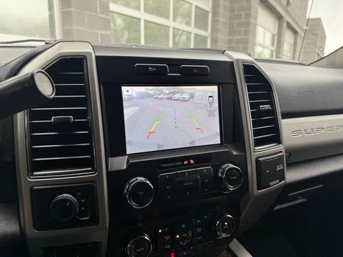 Used 2019 Ford F250 Lariat w/ Lariat Value Package AWD/4WD image 39