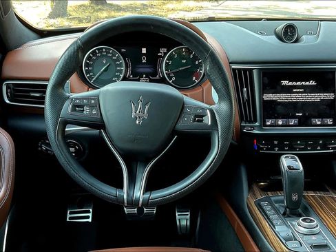 Used 2022 Maserati Levante Modena S image 5