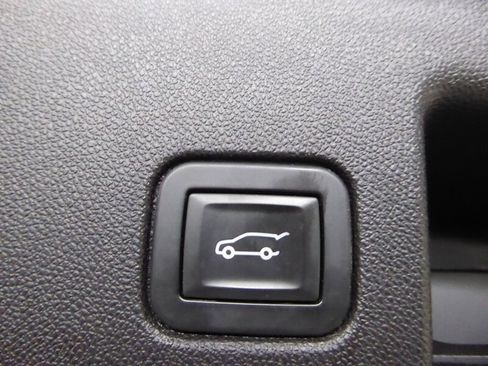 Used 2019 Chevrolet Equinox LT image 33