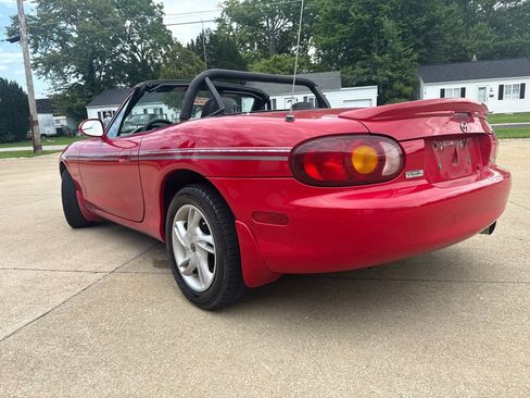 Used 1999 MAZDA MX-5 Miata RWD image 8