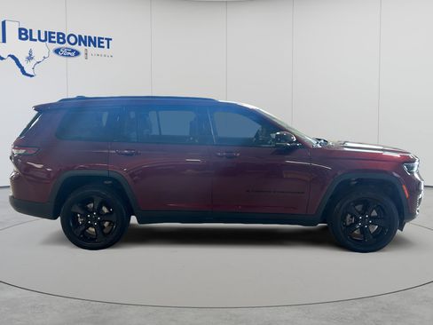 Used 2025 Jeep Grand Cherokee L Limited w/ Luxury Tech Group II AWD/4WD image 4