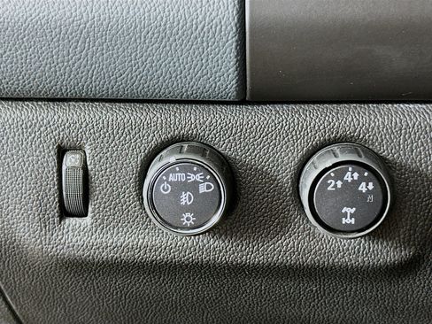 Used 2015 Chevrolet Colorado Z71 image 16