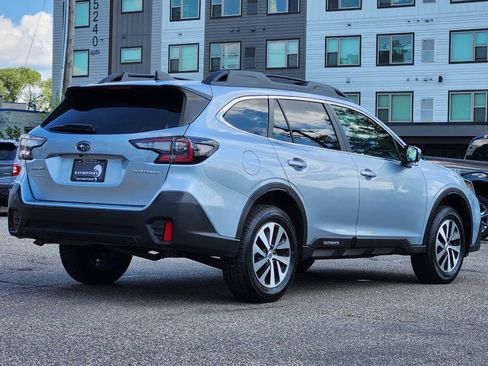 Used 2022 Subaru Outback Premium AWD/4WD image 10
