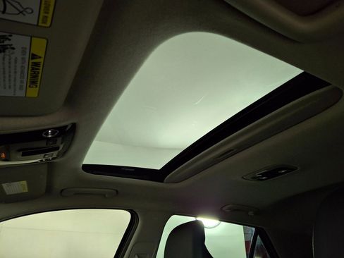 Used 2023 Kia Niro EX Touring image 23